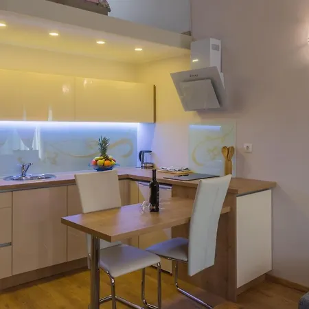 Apartmán With Wifi - 15901 *